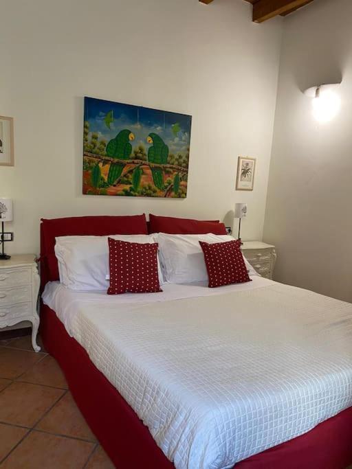 Appartement La Casa Nel Borgo à Angera Extérieur photo